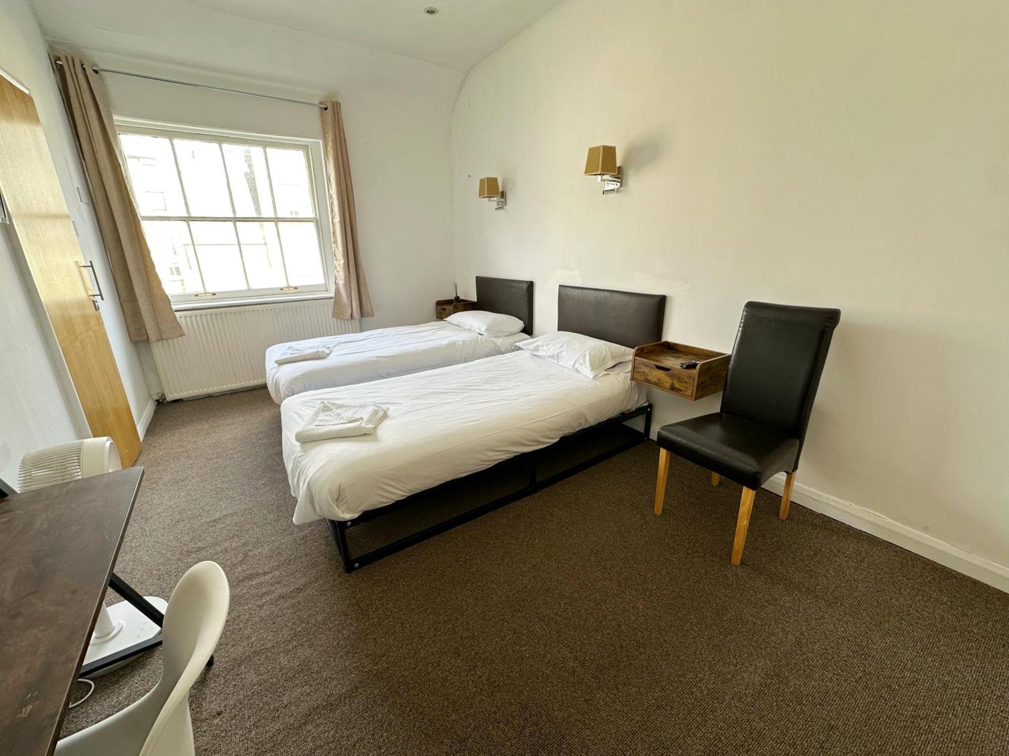 Standard Twin Room,1670705398:JPEG